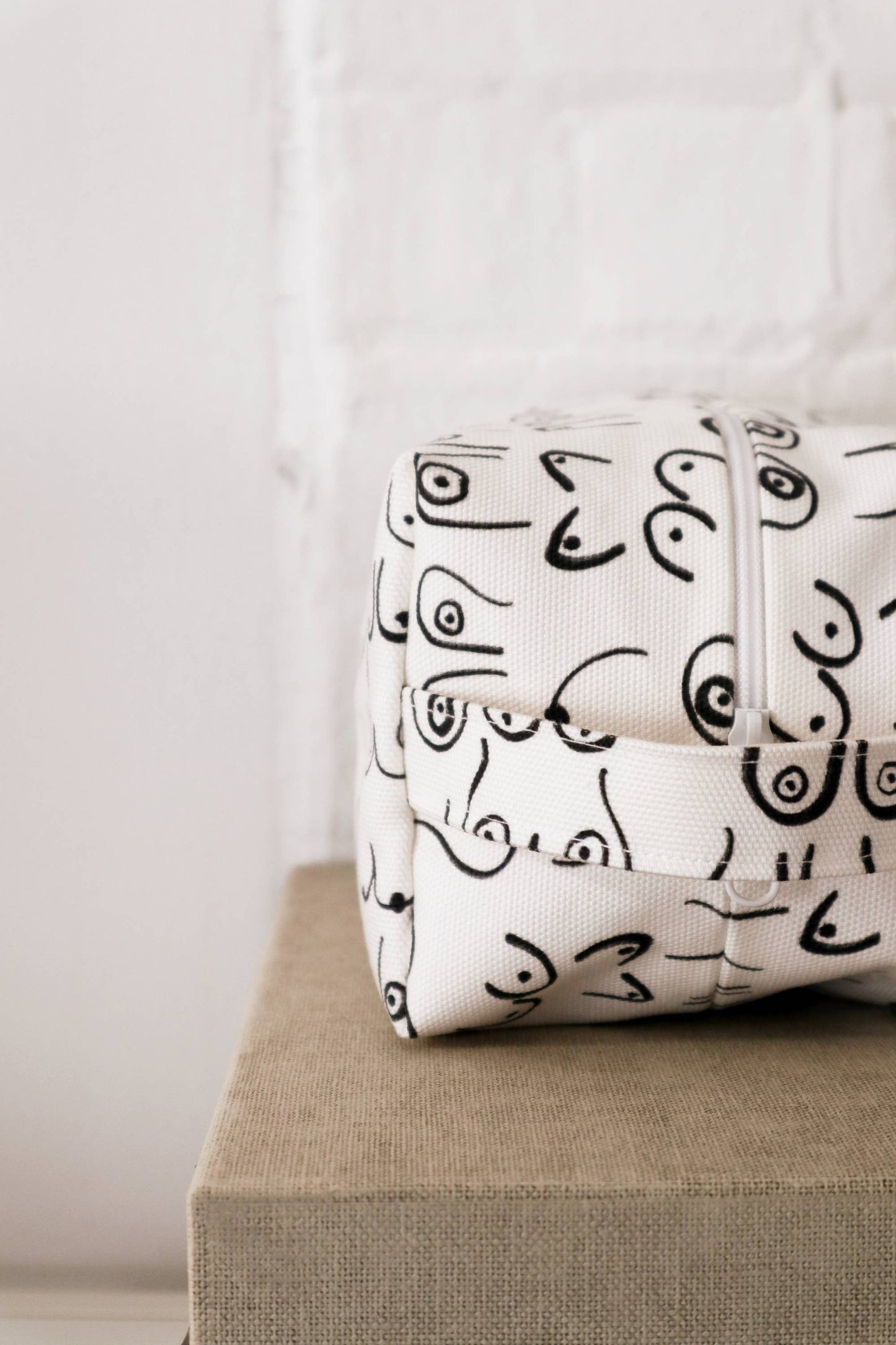 Seins - Mini Trousse à maquillage écologique