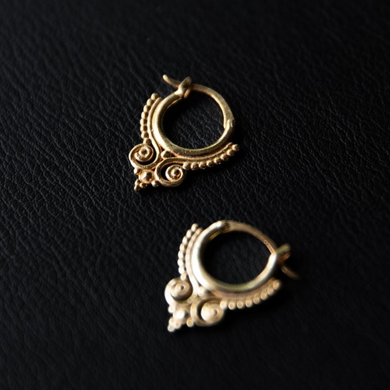 Beaded Crown Or Boucles d'oreilles