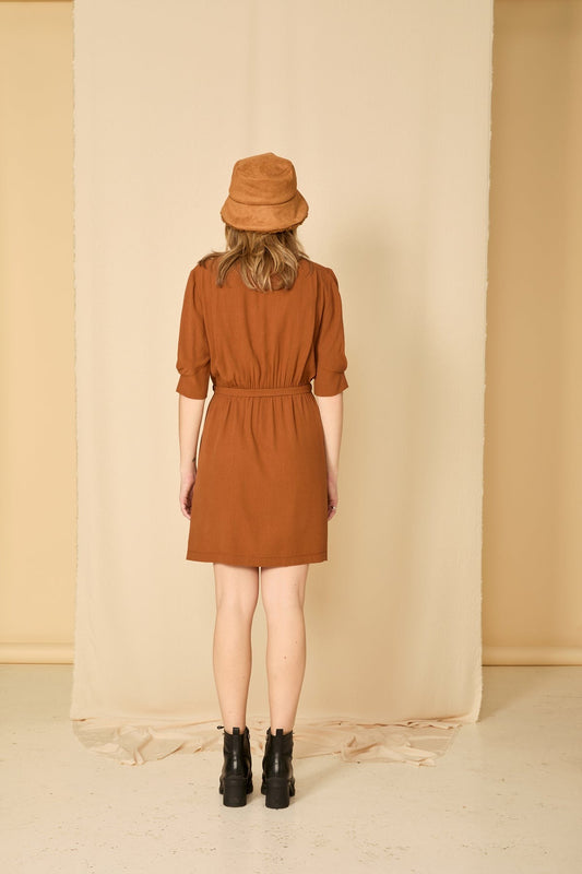 Pavane cuivre - Robe courte chic taille ajustée