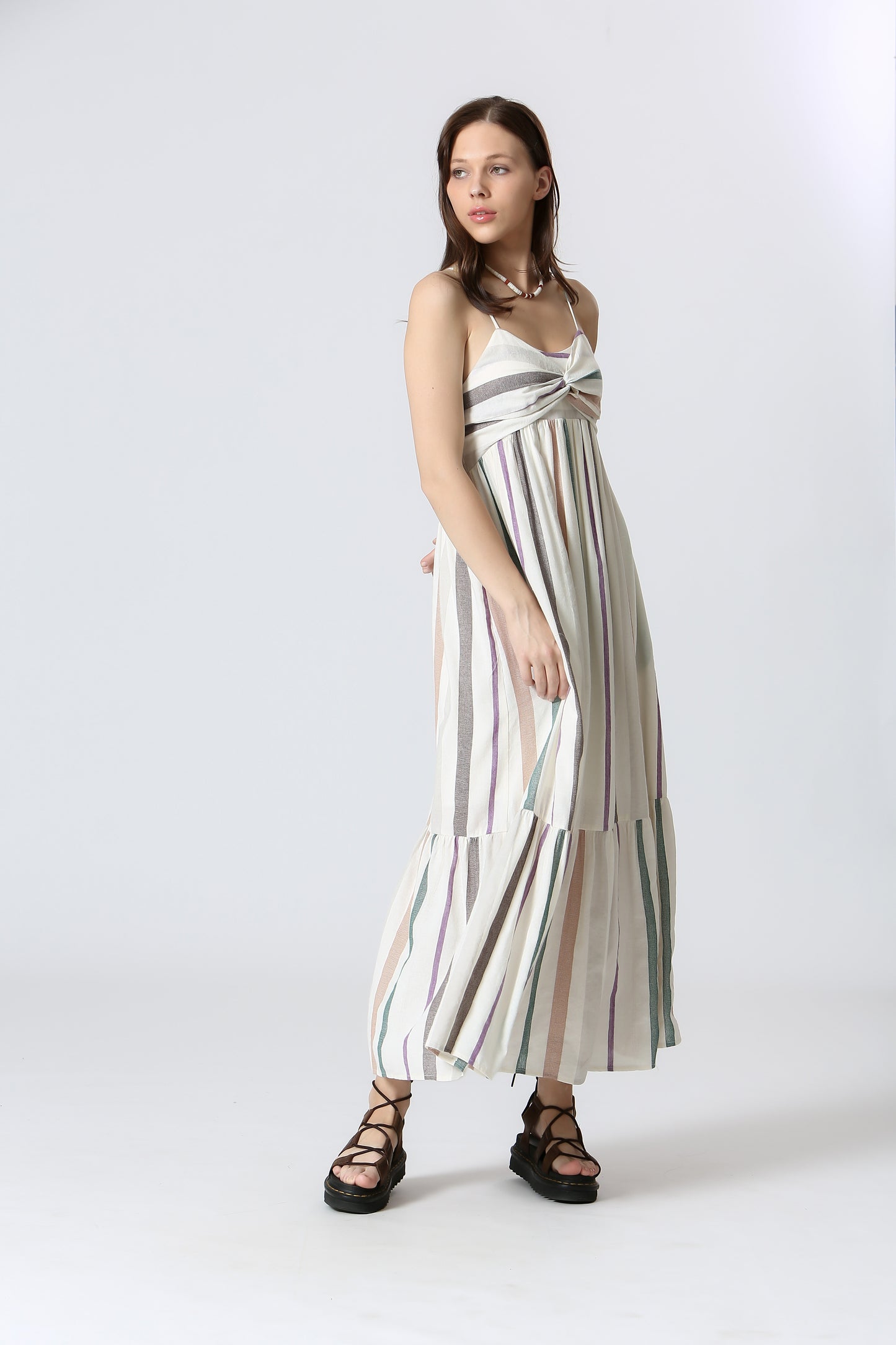 Léonie Beige Robe longue rayée coton fines bretelles coupe fluide