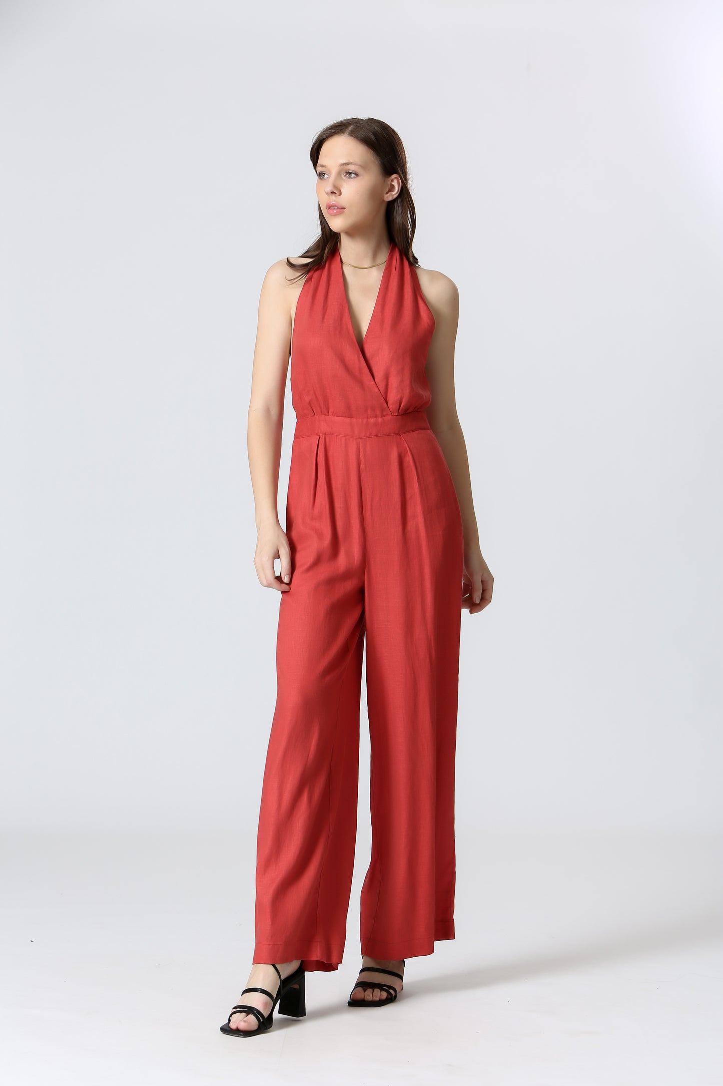 Noa Rouge brique Combinaison en lin et Tencel dos nu coupe fluide