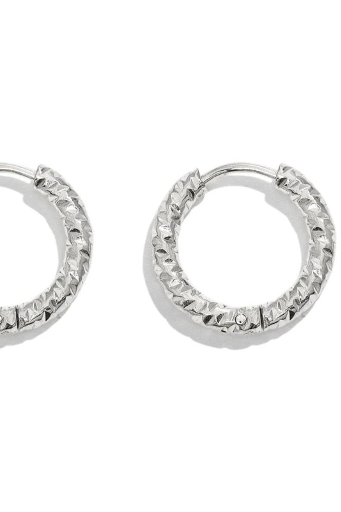 Boucles d’oreilles créoles Elli argentées, petite taille 1,5 cm, finition brillante