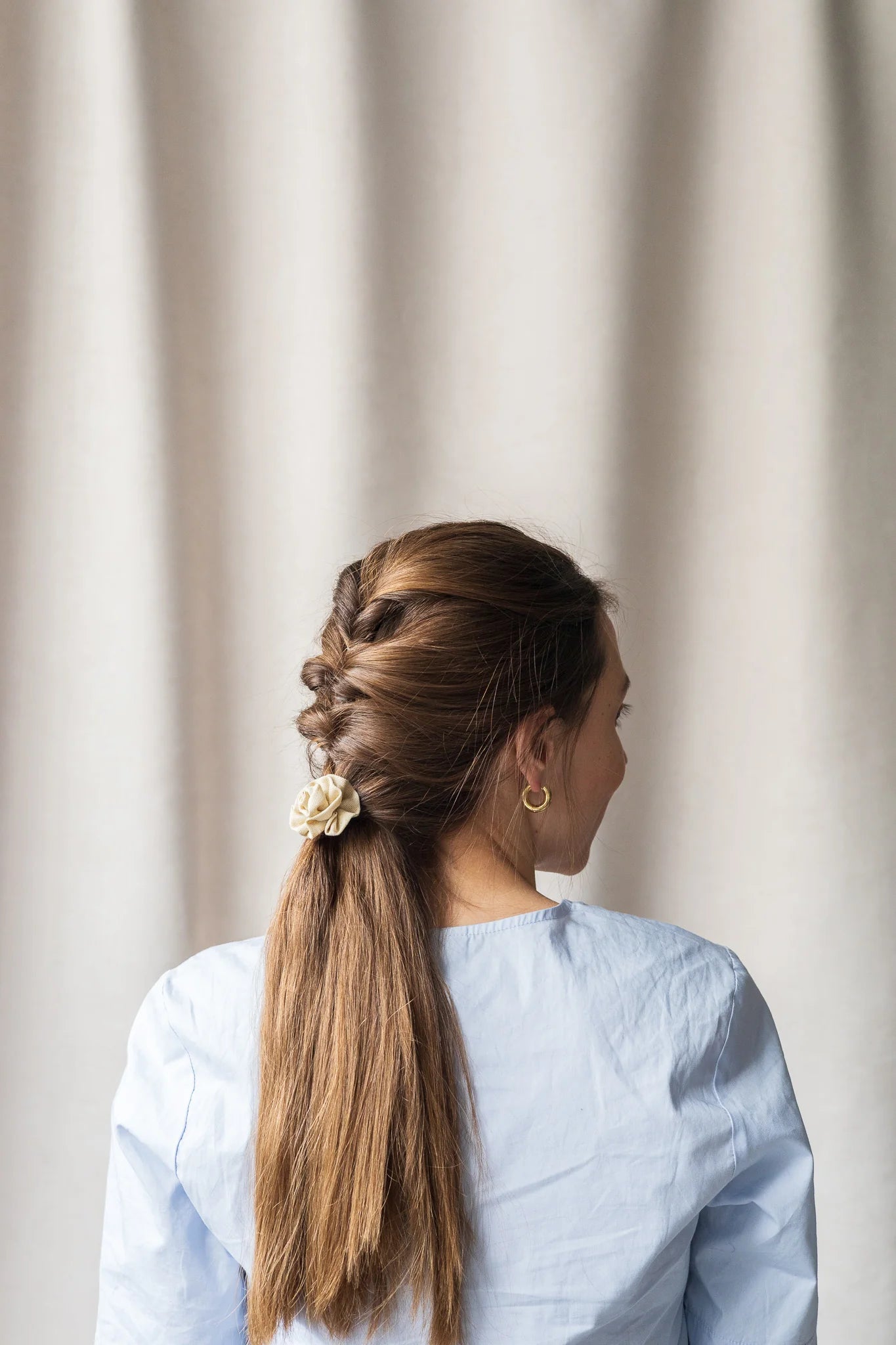 Fleur en lin sur crochet accessoire de coiffure
