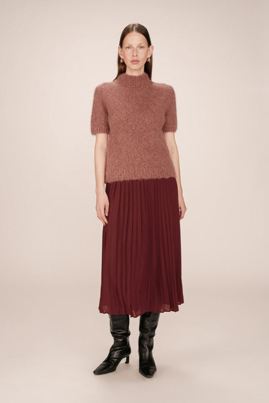 Jupe plissée chocolat vue de face, taille élastique