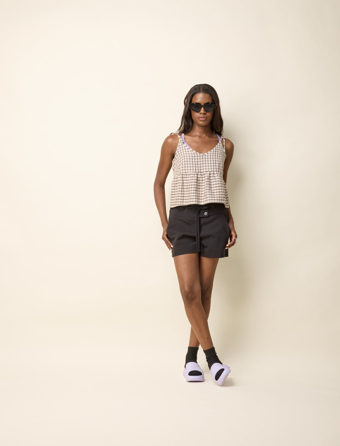 Kera Noir Short Coton Taille Basse à Cordon