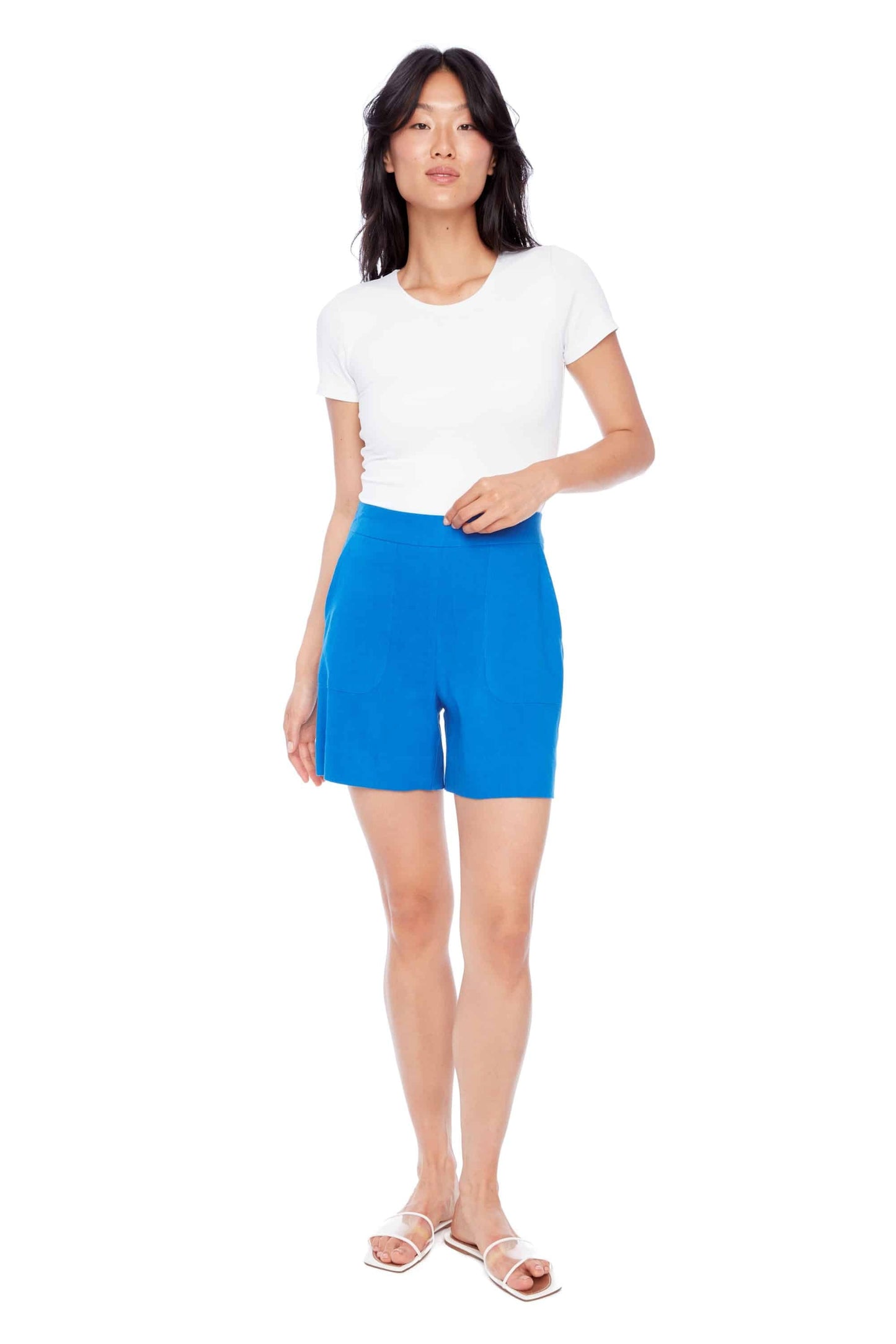 short en lin bleu roi taille haute avec poches plaquées, vue de face