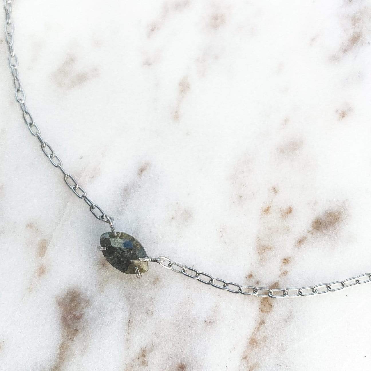Labra Argent Collier