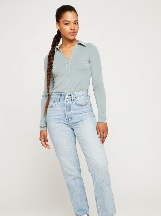 Polo bleu boutonné à manches longues