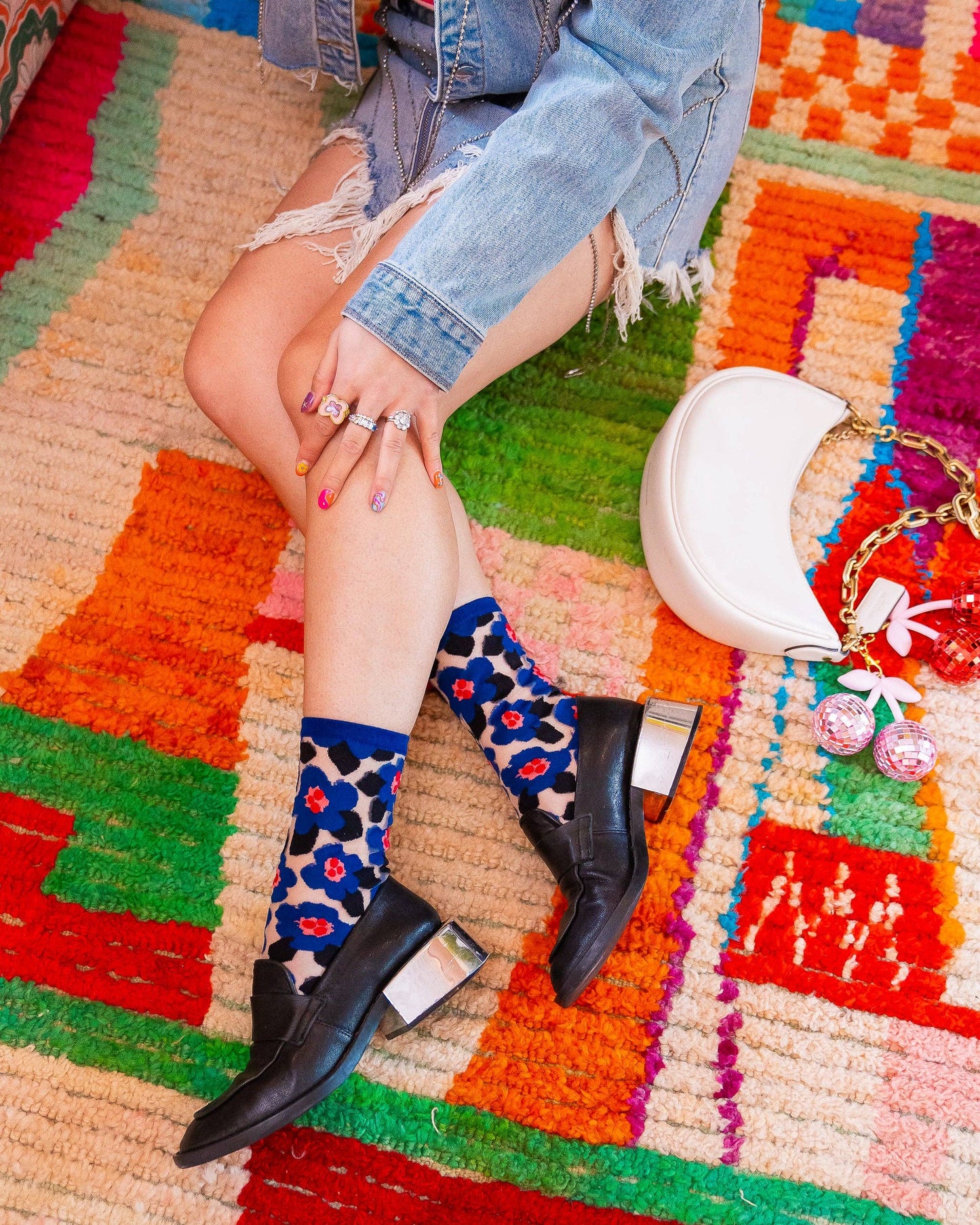 Chaussettes ras du cou transparentes à motif floral bleu vif: Taille I : convient aux modèles US W5.5-10