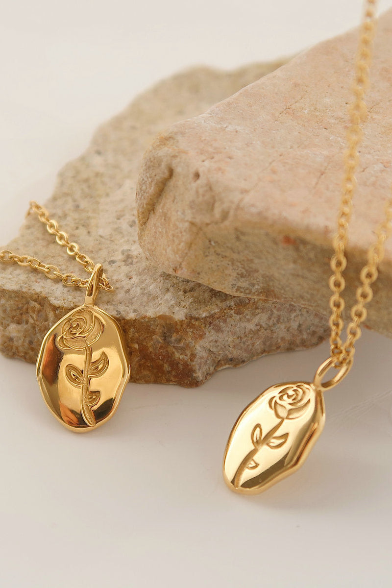 Rosita Or - Collier délicat avec pendentif gravé