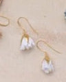 Malli Blanc Boucles d’oreilles - Fleurs brodés et finitions en laiton