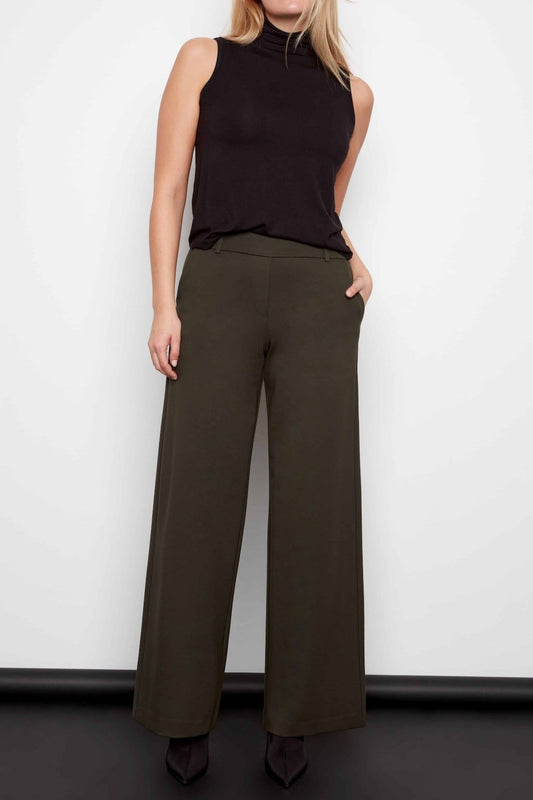 pantalon habillé à jambe large de couleur vert kaki en viscose. Taille élastique pour un confort zero effort. Vu de face