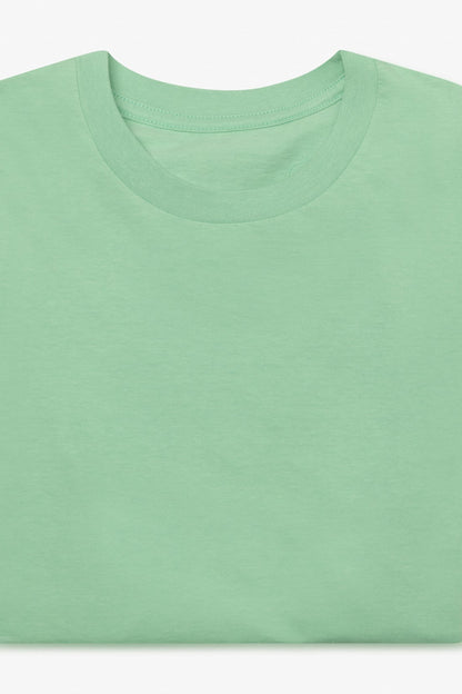 t shirt menthe coton bio plie
Description : T-shirt Paul Menthe en coton biologique présenté plié, couleur vert pastel doux.