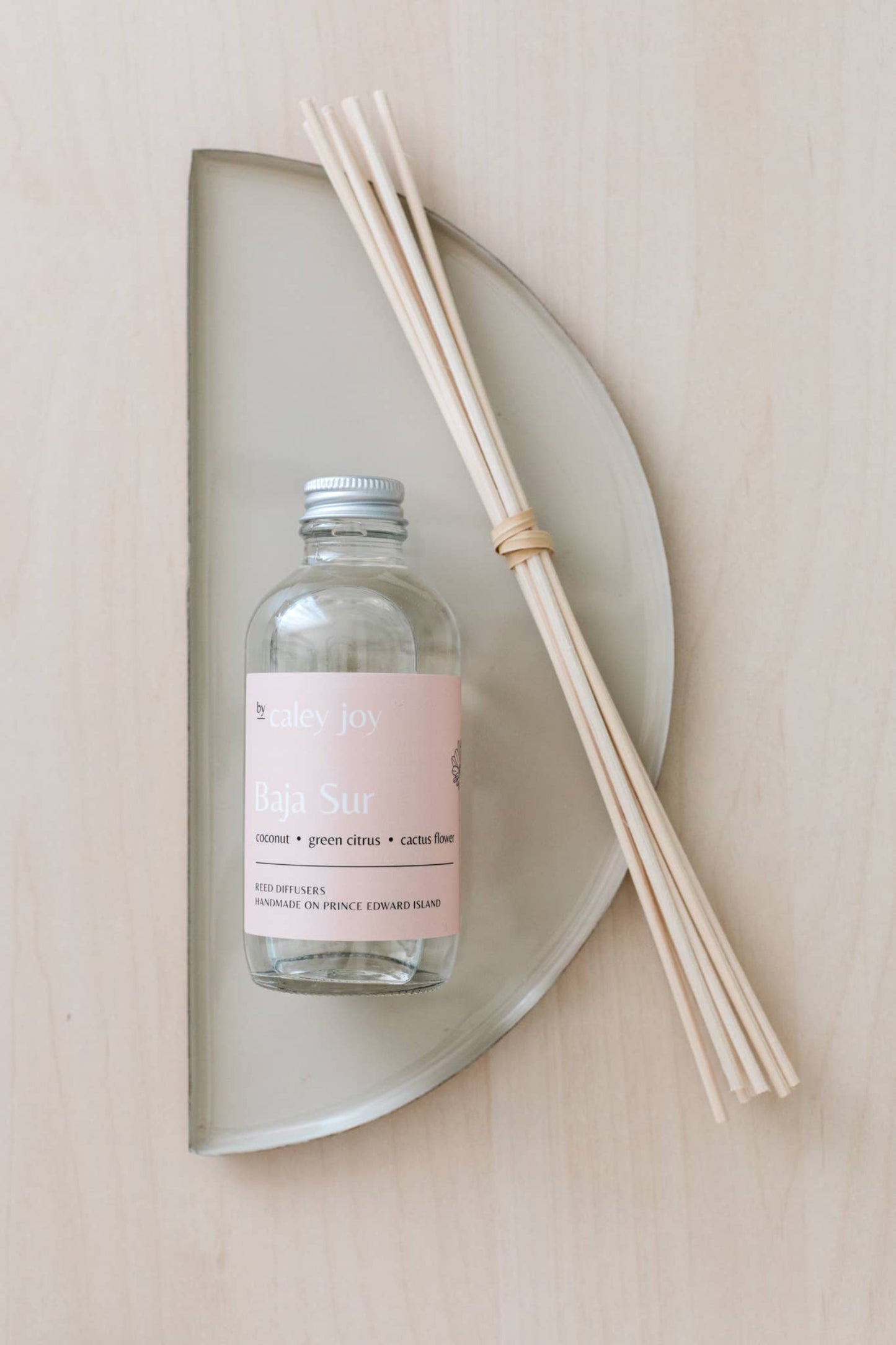 Diffuseur Baja Sur sur plateau decoratif + roseaux bois naturels