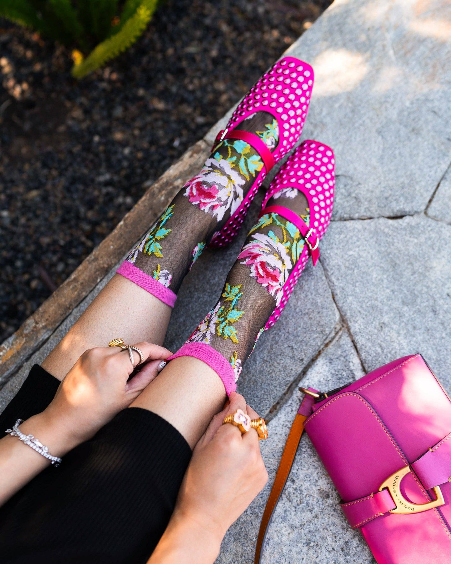 Fleurs roses - Chaussettes transparentes