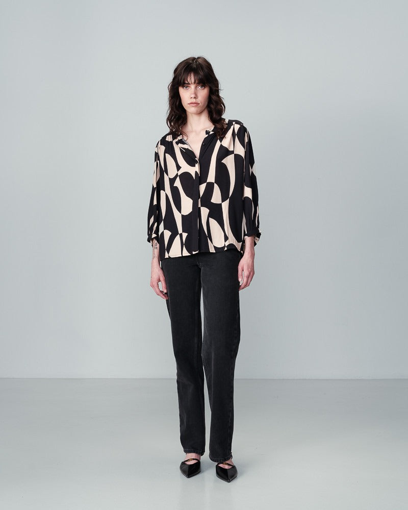 Nymphea Noir Blouse ample