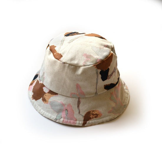 Chapeau réversible vichy et fleurs pastels en coton et Lin
