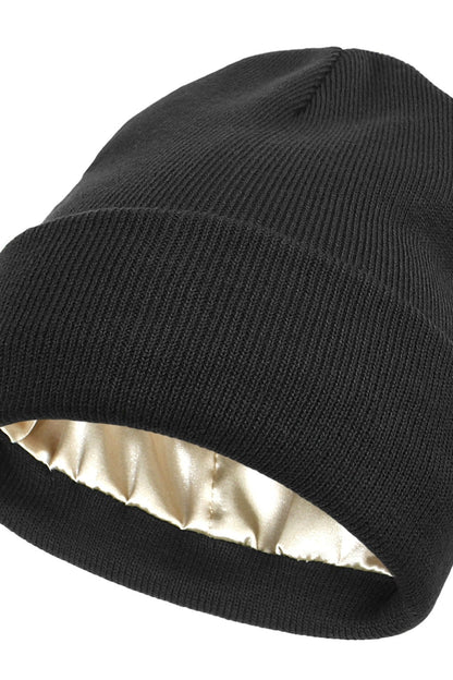 bonnet noir doublé satin intemporel et protecteur
