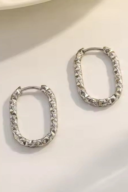 Boucles d’oreilles Cléo argentées ovales avec texture martelée fine
