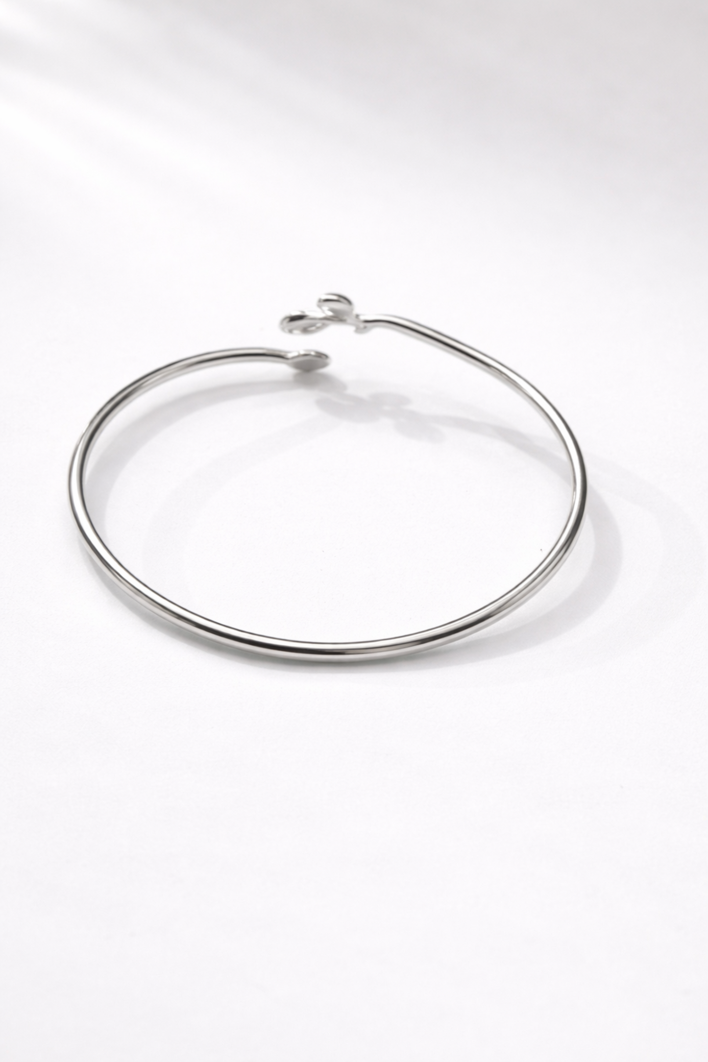 bracelet jonc argent minimaliste ouvert + design fin et elegant