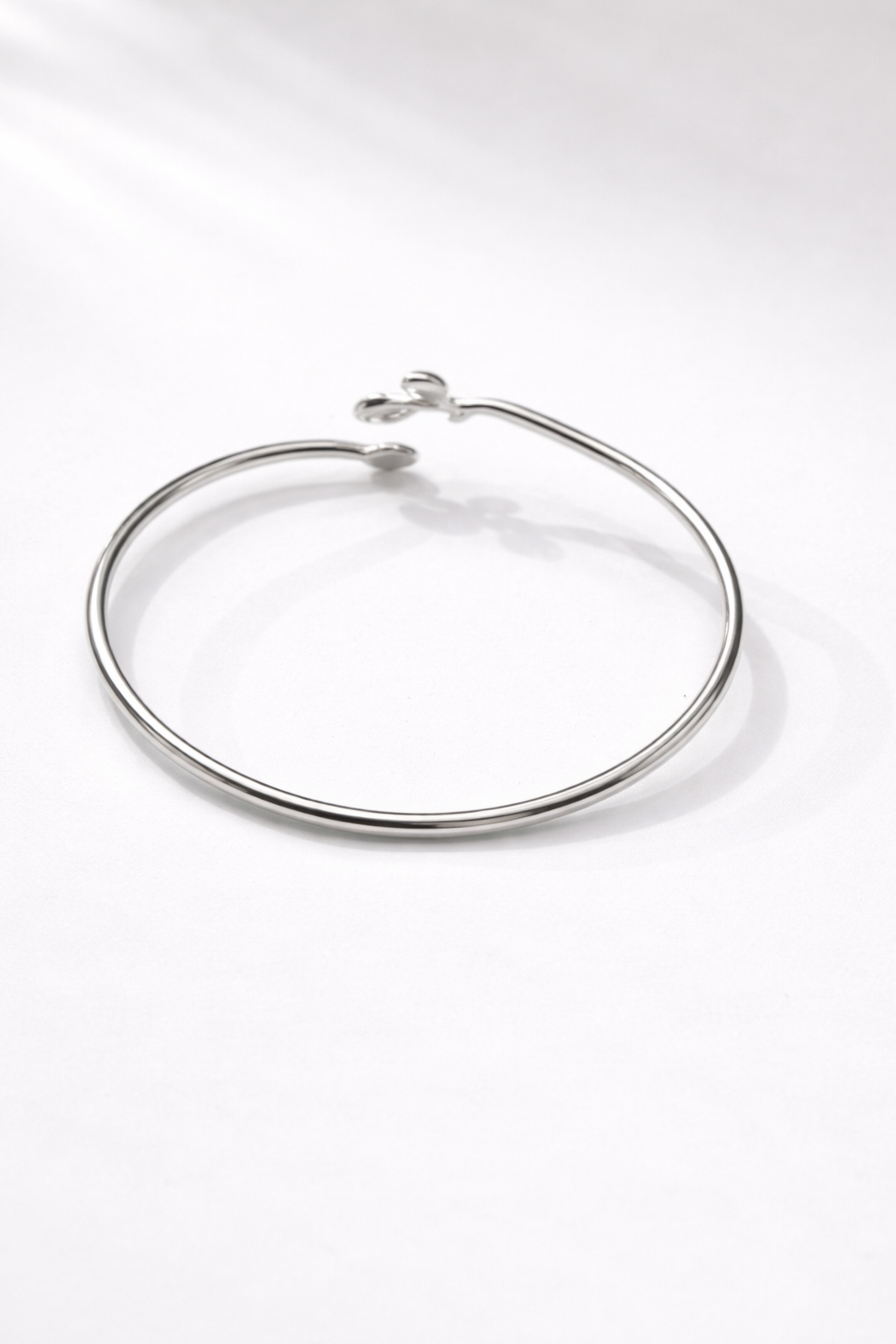 bracelet jonc argent minimaliste ouvert + design fin et elegant