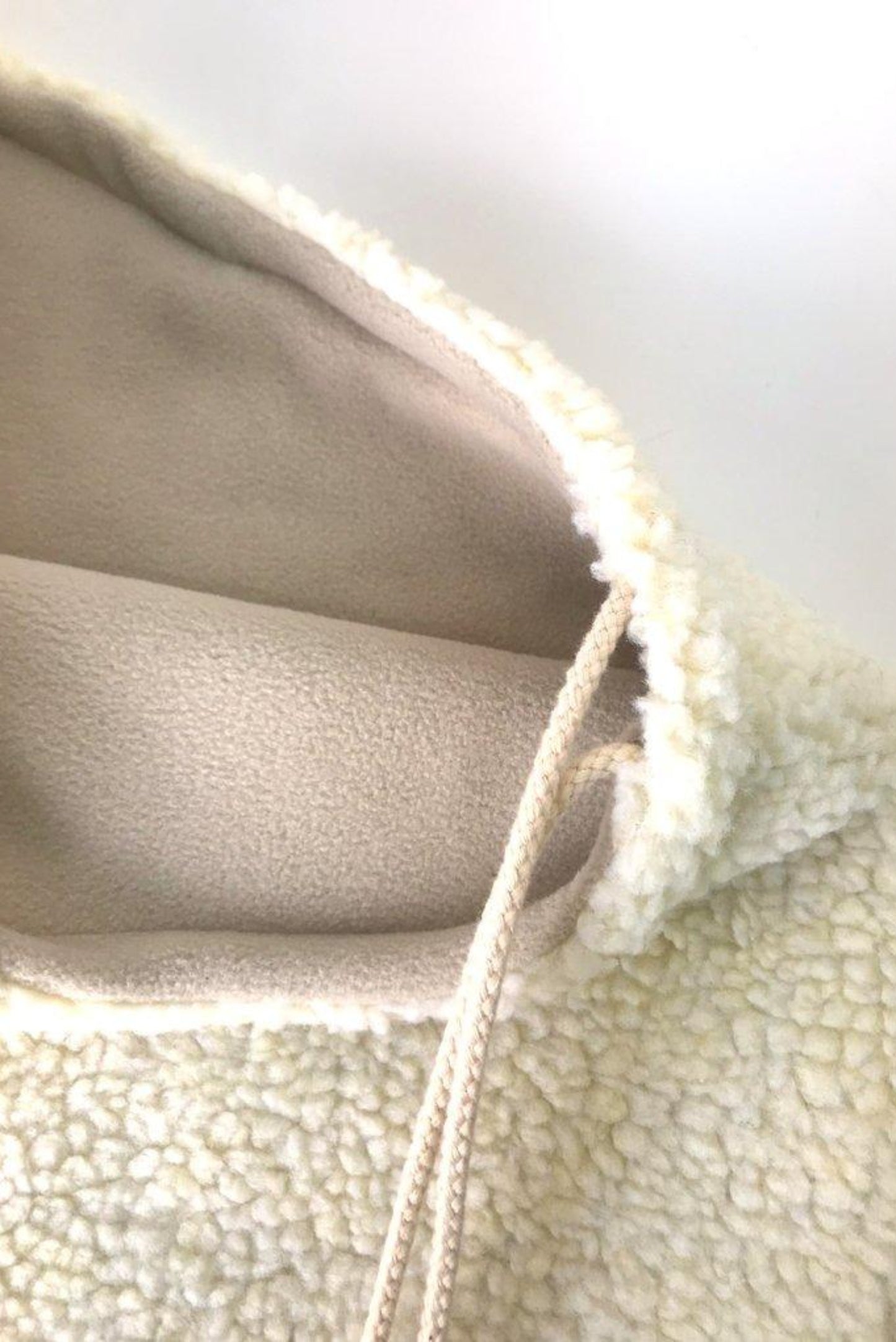 Col capuche beige sherpa détail cordon