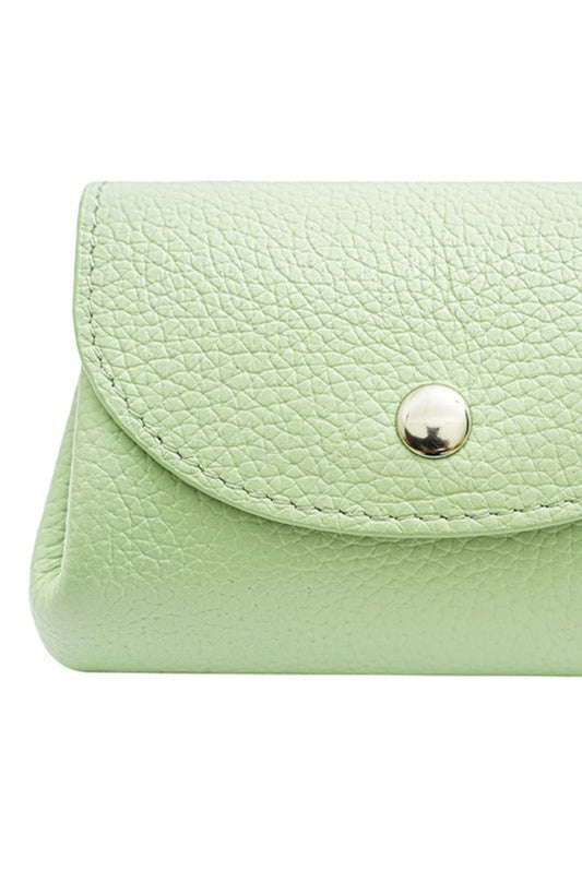 Porte-monnaie en cuir véritable vert pastel avec bouton pression et finition grainée