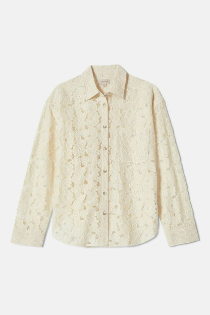 Chemise en dentelle crème à manches longues – vue complète boutonnière