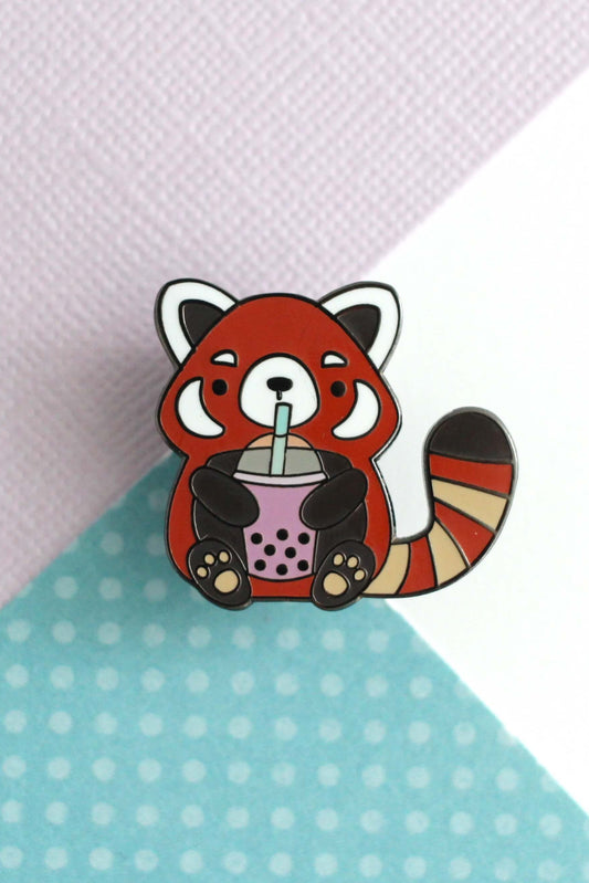 Épingle en émail dur Panda Roux avec bubble tea – accessoire mignon plaqué nickel noir