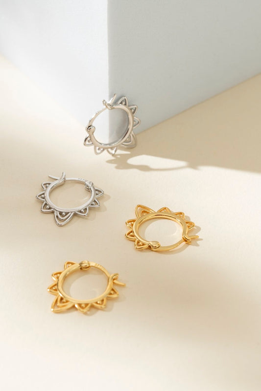 oucles d’oreilles en argent .925 plaqué or ou argent .925 en forme d’anneaux soleil