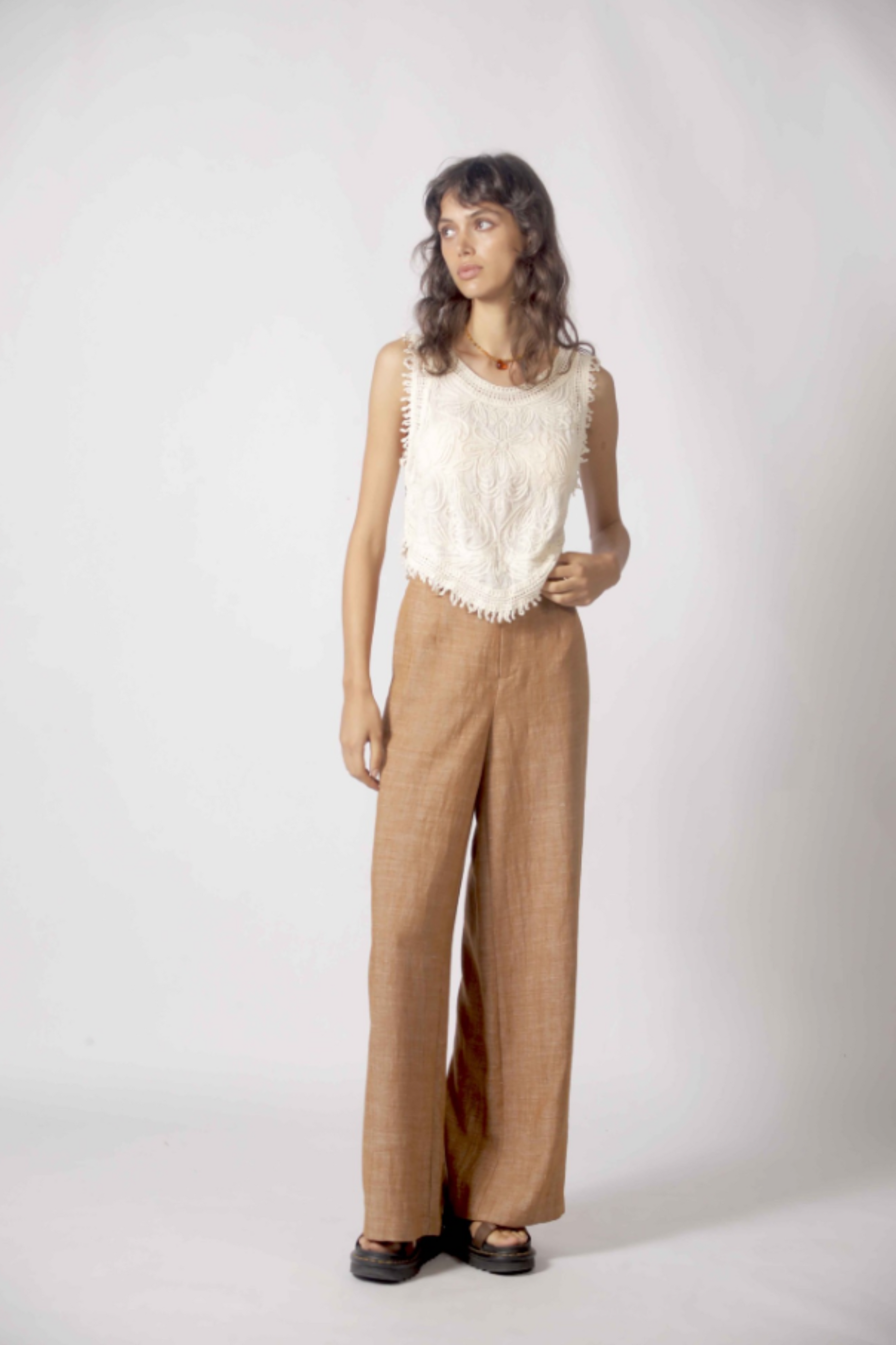 Débardeur bohème blanc style estival chic et naturel
