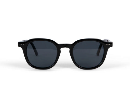 Lunettes Nika noir - vue de face, verres polarisés, look tendance