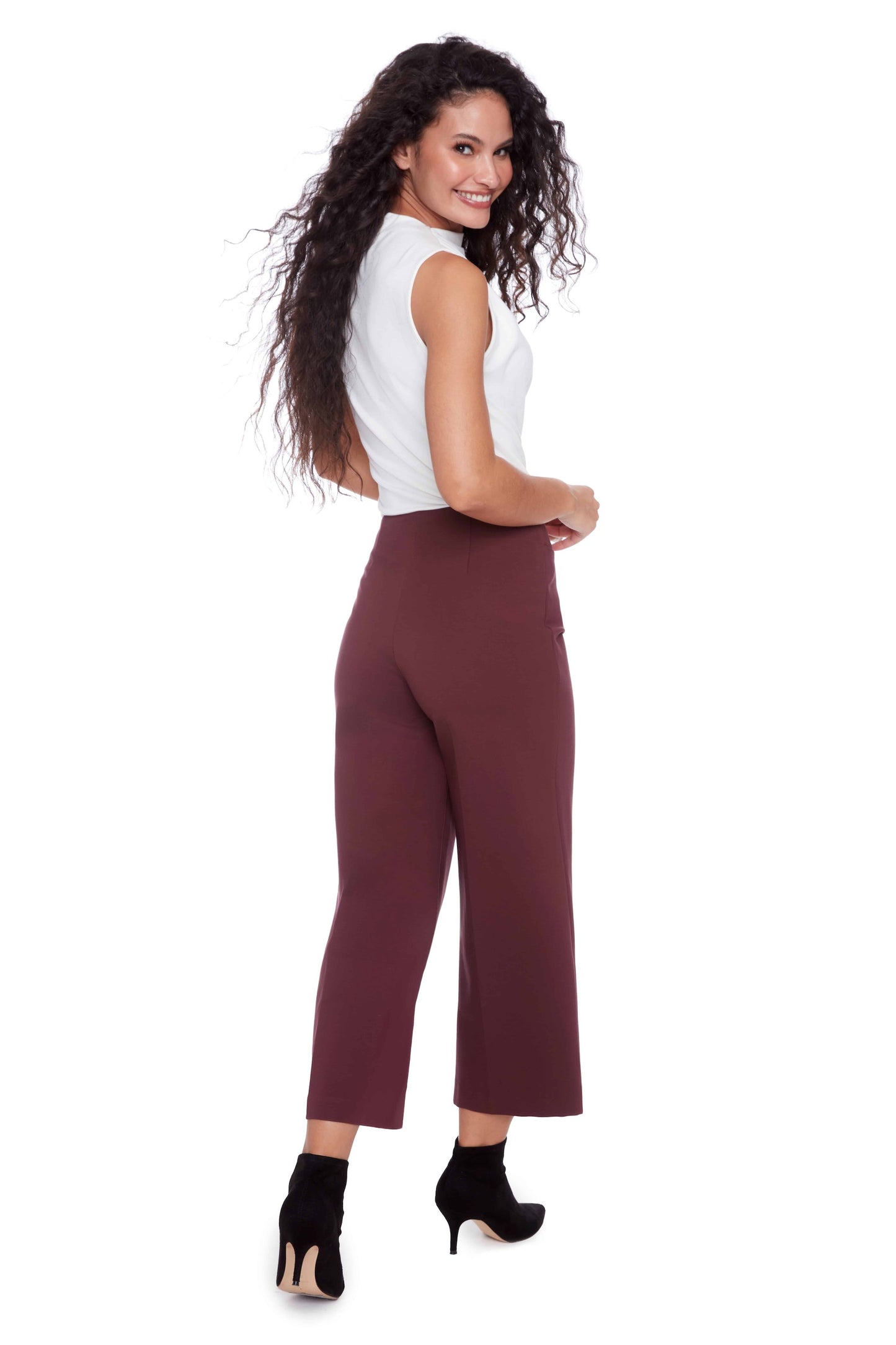 Vue arrière du pantalon Nala court couleur merlot