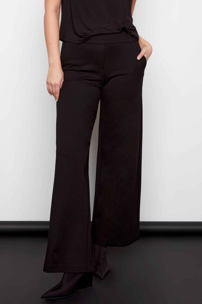 Pantalon Nola noir coupe décontractée avec jambe longue