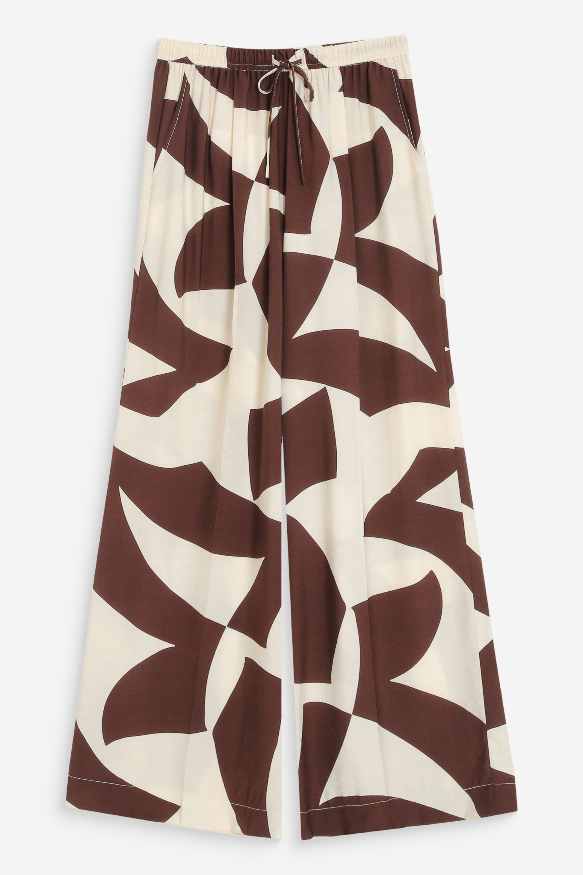 Pantalon Denise chocolat vue avant avec coupe droite fluide et taille elastiquee