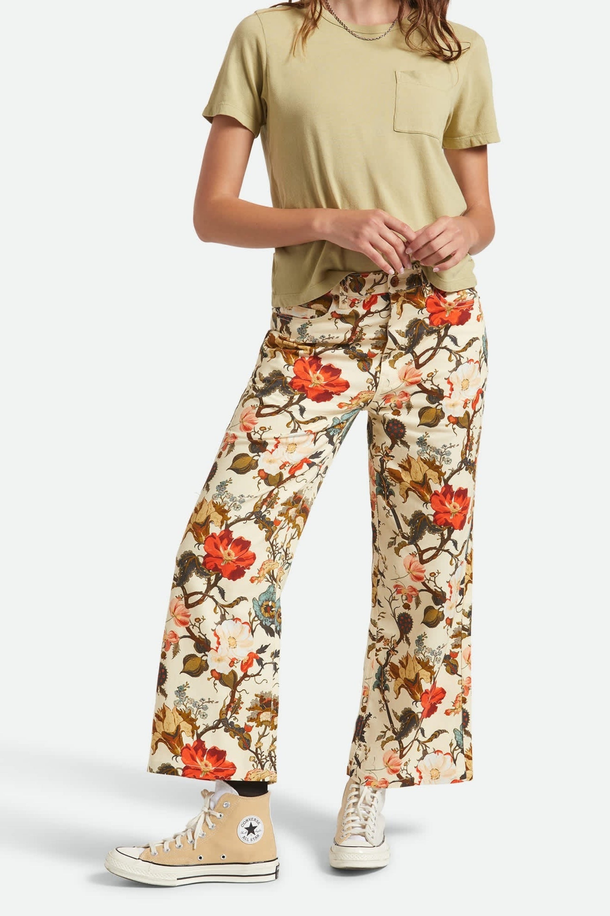 Pantalon Maureen à motifs floraux vu de face, coupe droite en coton