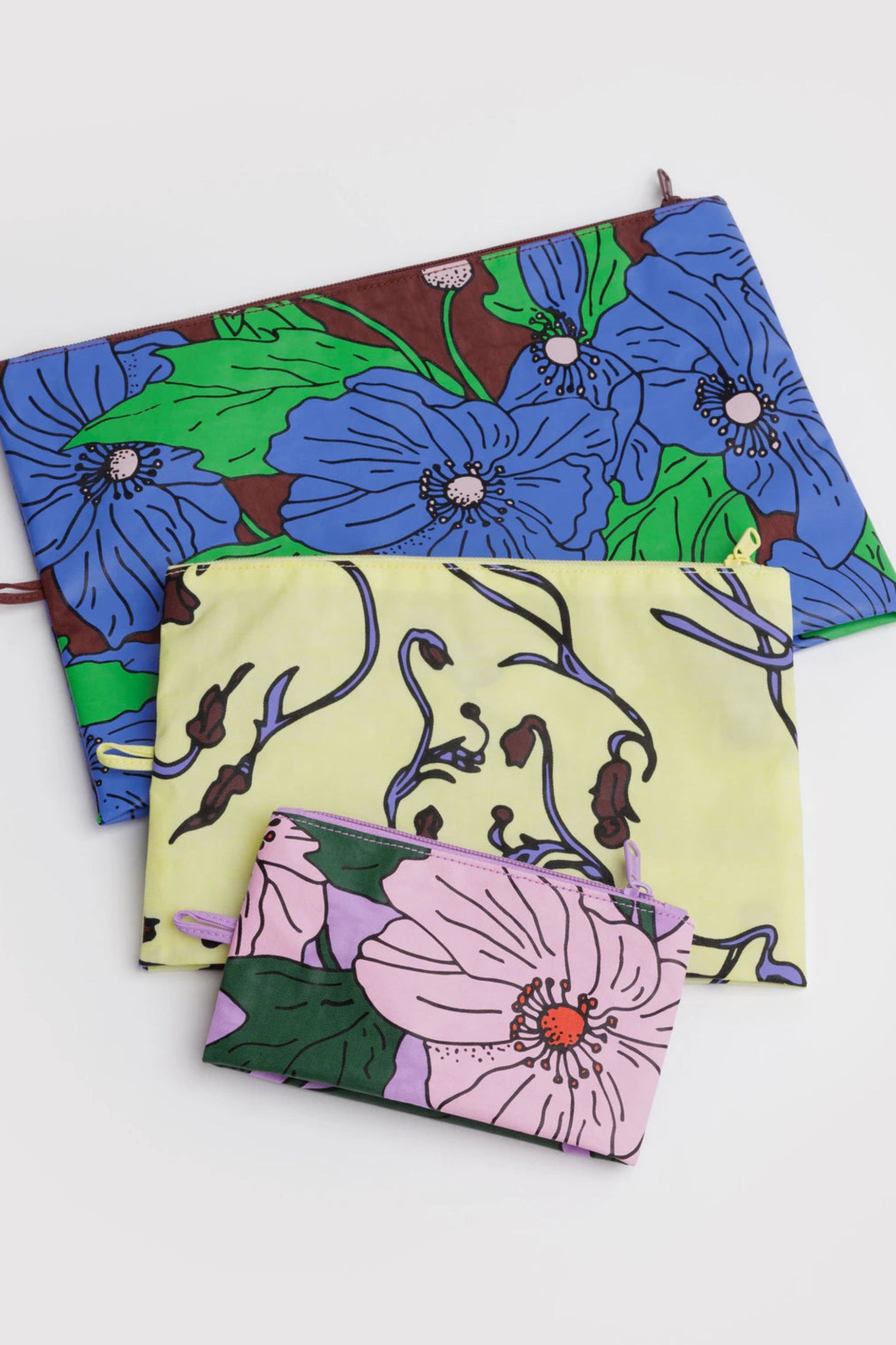 Ensemble de trois pochettes Coquelicots de tailles différentes en nylon recyclé