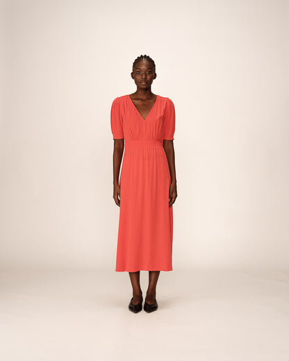 Robe longue terracotta portée, vue de face complète