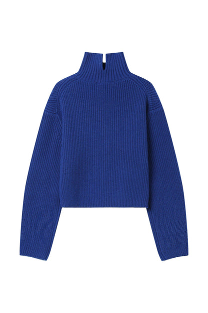 Vue arrière du pull Sagan bleu - maille côtelée et col montant