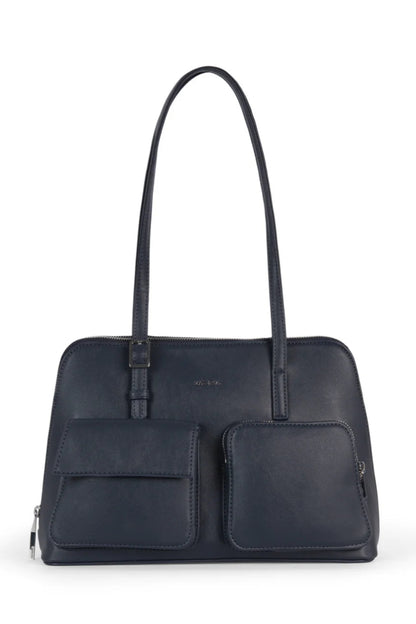 Vue de face, deux poches extérieures et fermeture zippée