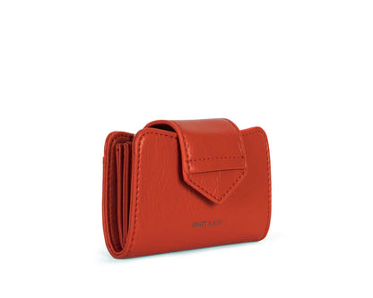 Vue en angle du porte-cartes rouge avec détails de couture