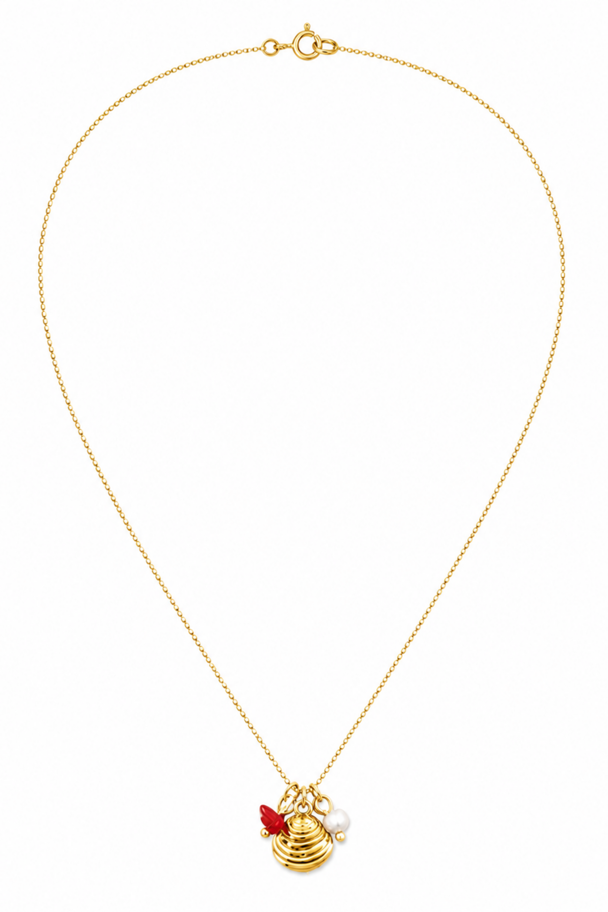 Collier Tulum Or en acier inoxydable doré avec pendentif coquillage, perle blanche et détail rouge.
