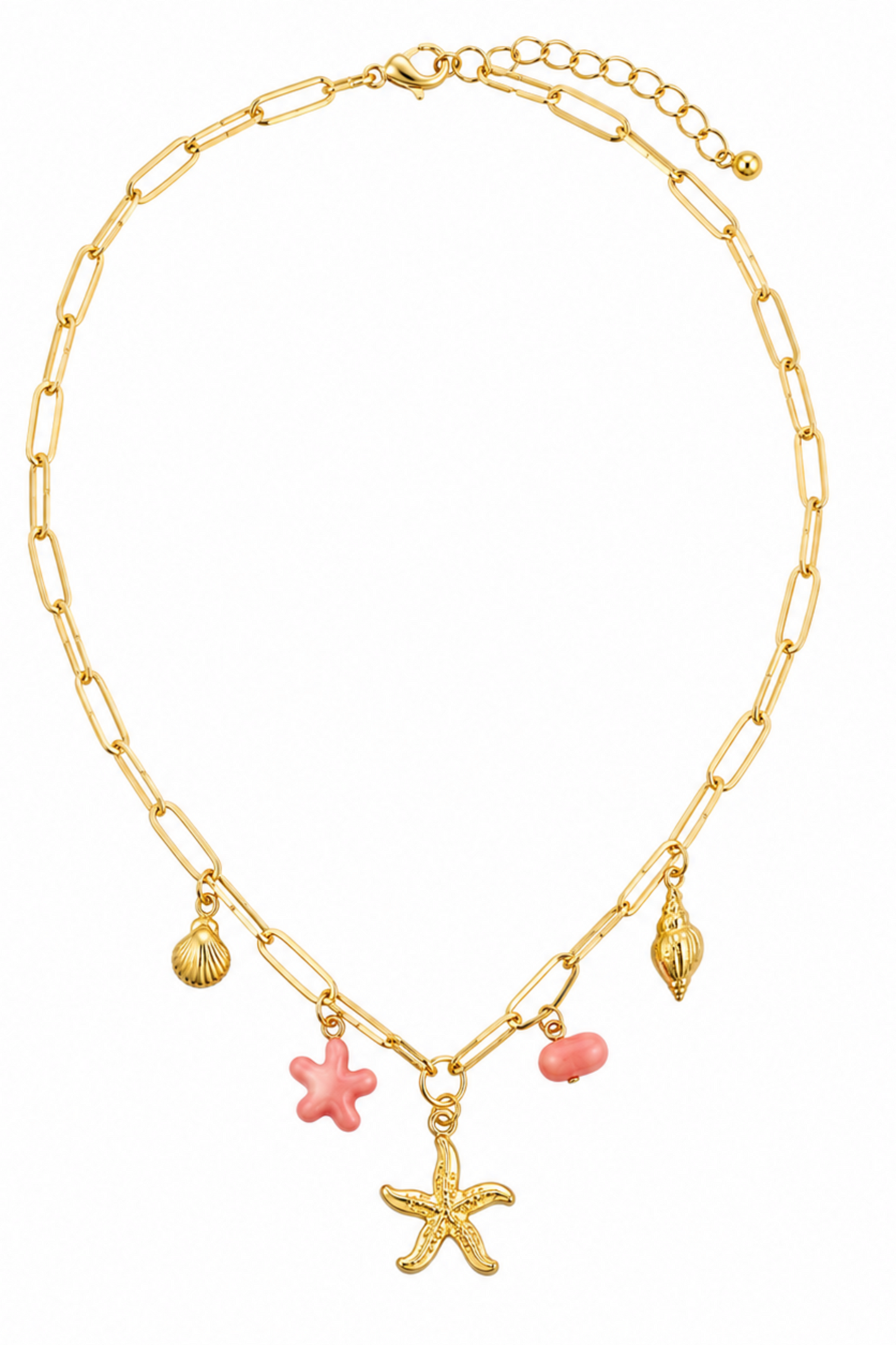 Collier Tulum modèle 5 en acier inoxydable doré avec chaîne à maillons, breloques marines, étoile de mer, coquillages et perles roses.